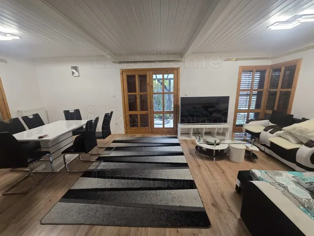 Eladó ház Balatonlelle 220 nm