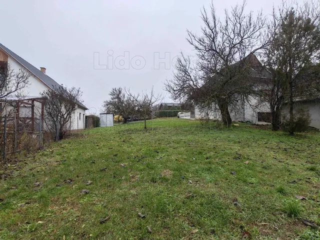 Eladó telek Fonyód 614 nm