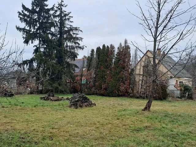 Eladó telek Balatonlelle 898 nm