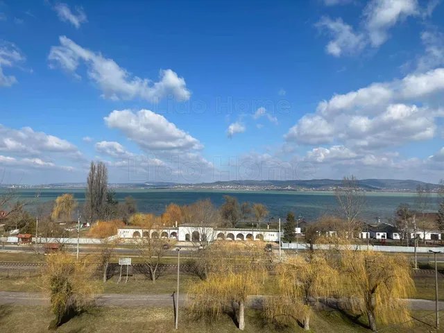 Eladó ház Balatonberény 210 nm