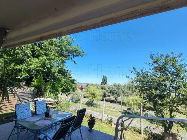Eladó ház Balatonberény 210 nm