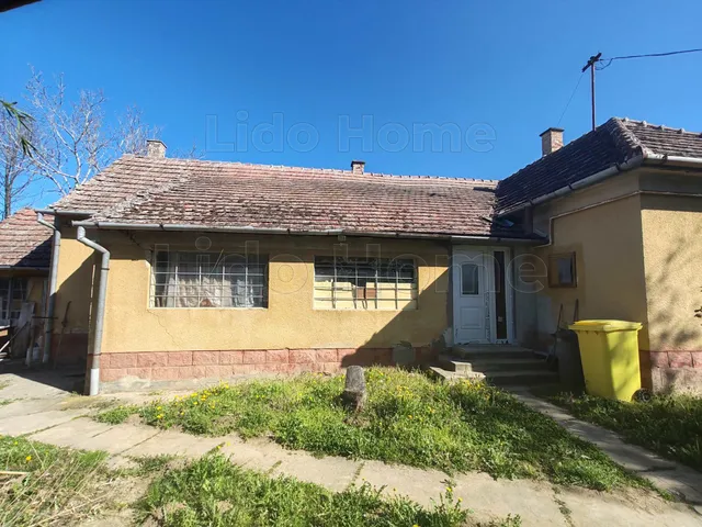 Eladó ház Hollád 93 nm