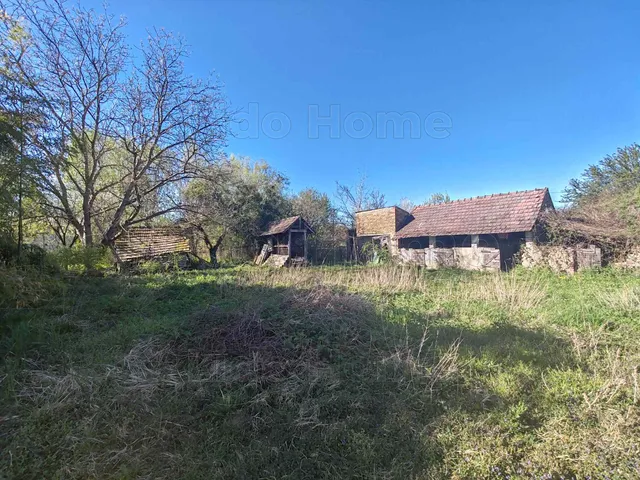 Eladó ház Hollád 93 nm