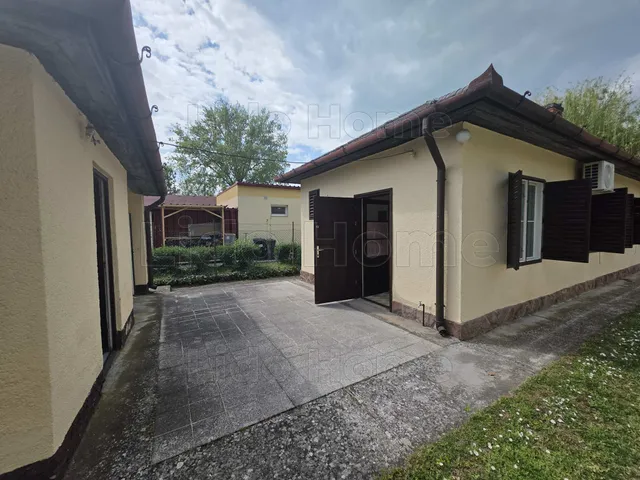 Eladó üdülő és hétvégi ház Balatonlelle 80 nm