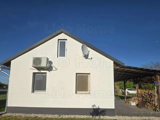 Eladó ház Balatonőszöd 50 nm
