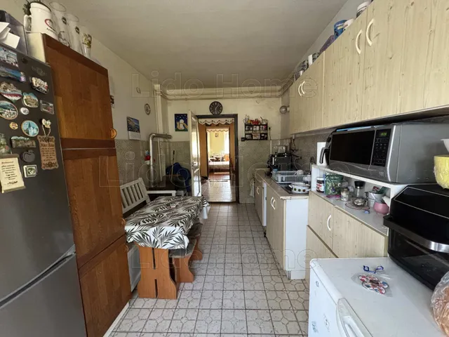 Eladó nyaraló Balatonszárszó 149 nm