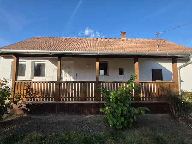 Eladó ház Visz 60 nm