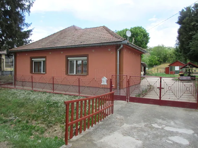 Eladó ház Karád 112 nm