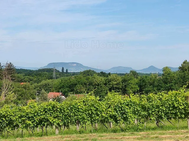 Eladó telek Balatonboglár, Szőlőskislak 1792 nm