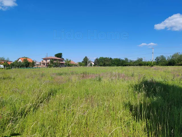 Eladó telek Balatonszárszó 1734 nm