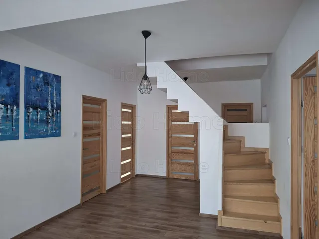 Eladó ház Balatonlelle 168 nm