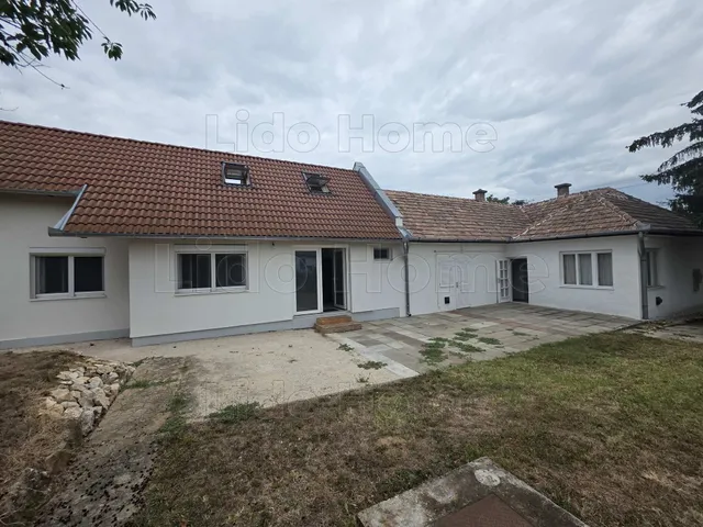 Eladó ház Balatonlelle 154 nm
