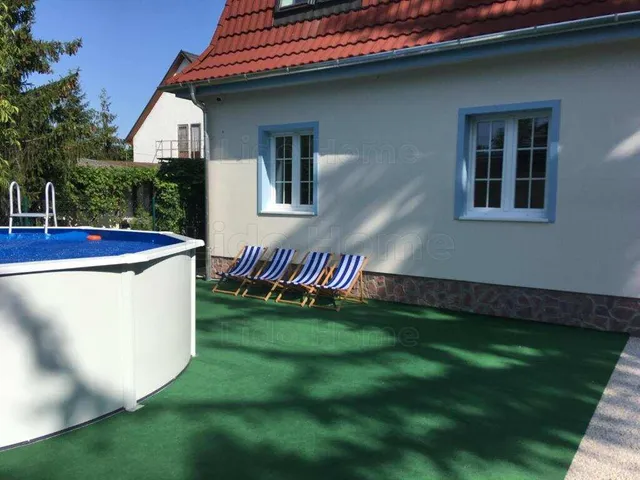 Eladó ház Balatonlelle 300 nm