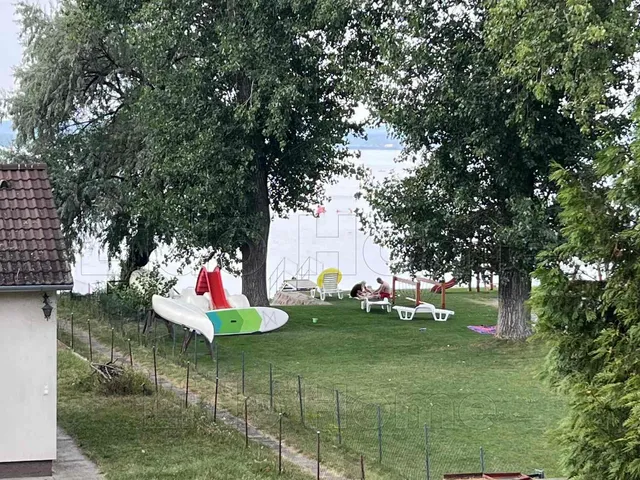 Eladó nyaraló Balatonszárszó 36 nm