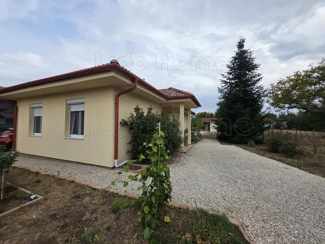 Eladó ház Balatonőszöd 94 nm