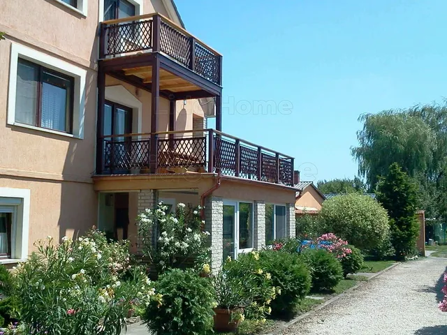 Eladó ház Balatonfenyves 267 nm