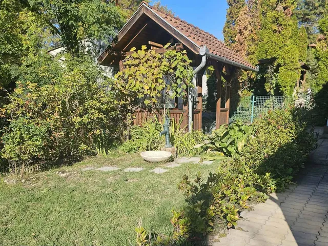 Eladó ház Balatonfenyves 226 nm