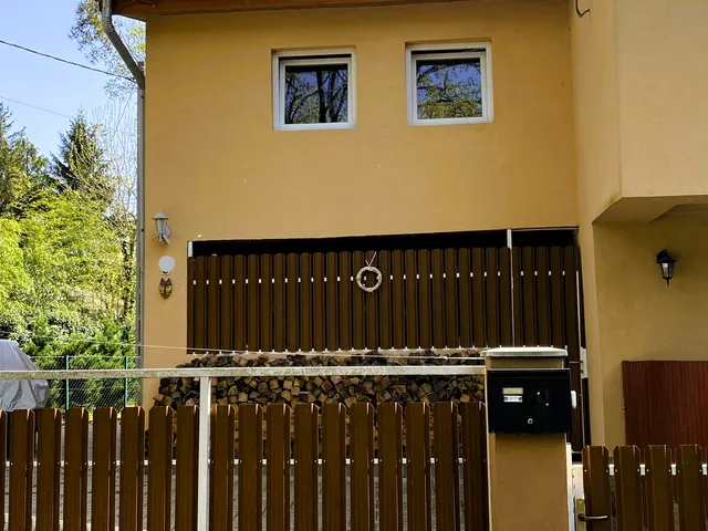 Eladó ház Szigetmonostor, Horány 73 nm
