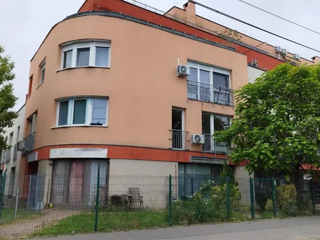 Eladó kereskedelmi és ipari ingatlan Budapest XX. kerület, Pacsirtatelep 65 nm