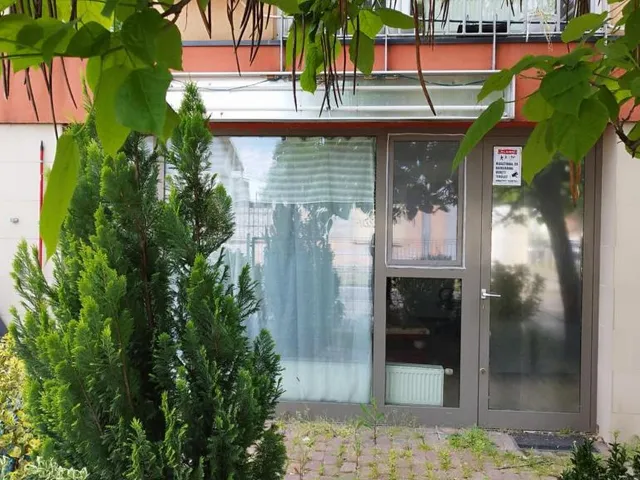 Eladó kereskedelmi és ipari ingatlan Budapest XX. kerület, Pacsirtatelep 65 nm
