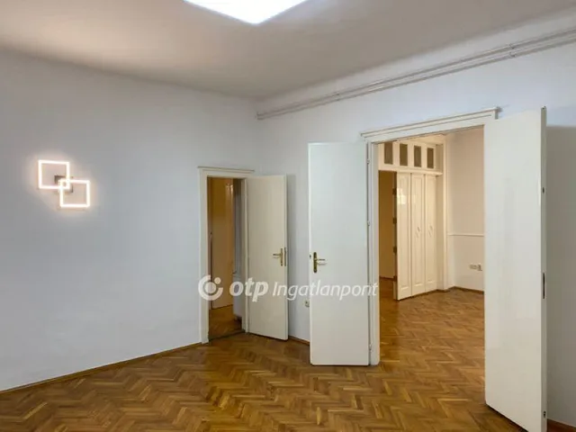 Eladó lakás Budapest VI. kerület, Nagykörúton kívüli terület 95 nm