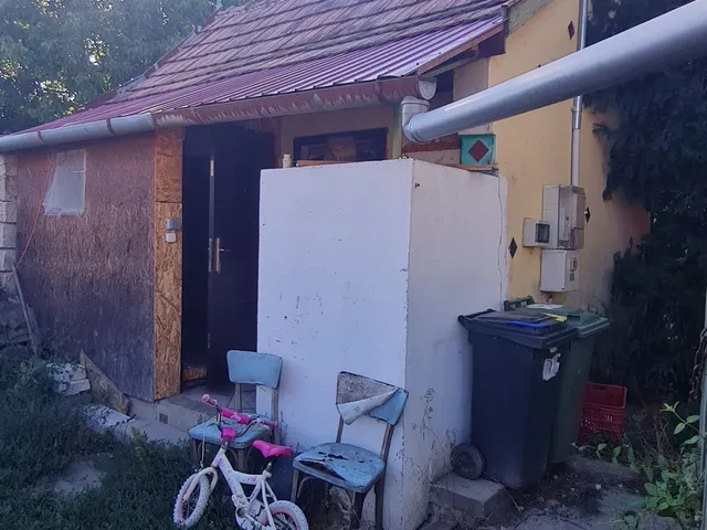 Eladó mezőgazdasági ingatlan Martonvásár 2240 nm