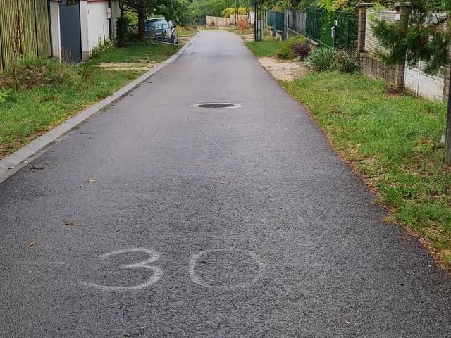 Eladó telek Kulcs, Temető u 29 37 nm