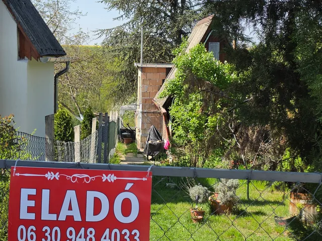 Eladó üdülő és hétvégi ház Martonvásár 30 nm