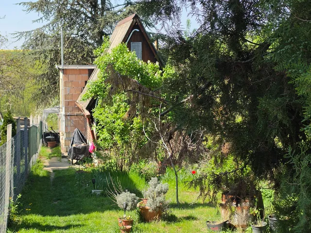 Eladó üdülő és hétvégi ház Martonvásár, Orbànhegyi utca 30 nm