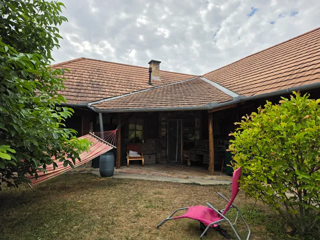 Eladó ház Martonvásár 178 nm