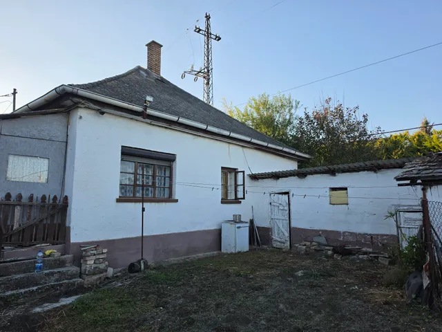 Eladó ház Baracska 58 nm