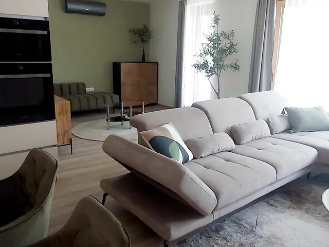 Kiadó lakás Pécs, Mecsekoldal 96 nm