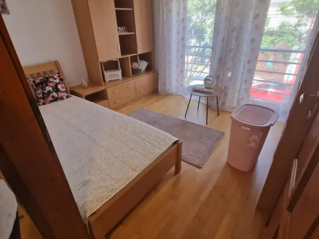 Kiadó lakás Pécs, Egyetemváros 74 nm
