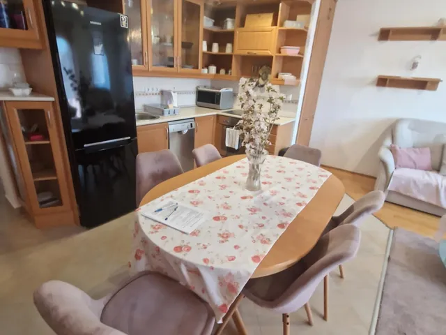 Kiadó lakás Pécs, Egyetemváros 74 nm