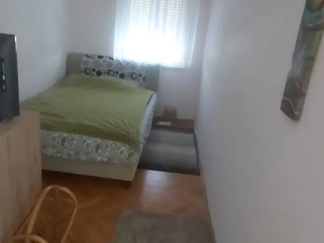 Kiadó lakás Pécs, Mecsekoldal 42 nm