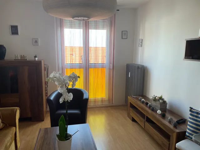 Kiadó lakás Pécs, Egyetemváros 52 nm