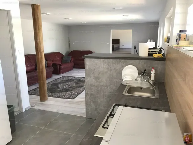 Kiadó lakás Pécs, Budai városrész 69 nm