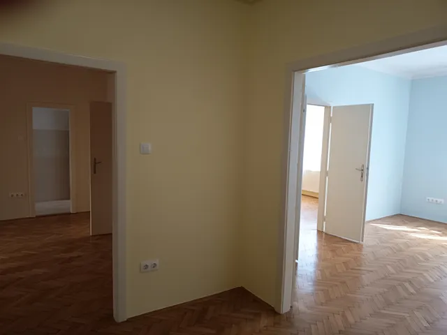 Kiadó lakás Pécs, Belváros 100 nm