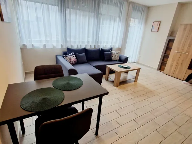 Kiadó lakás Pécs, Belváros 52 nm