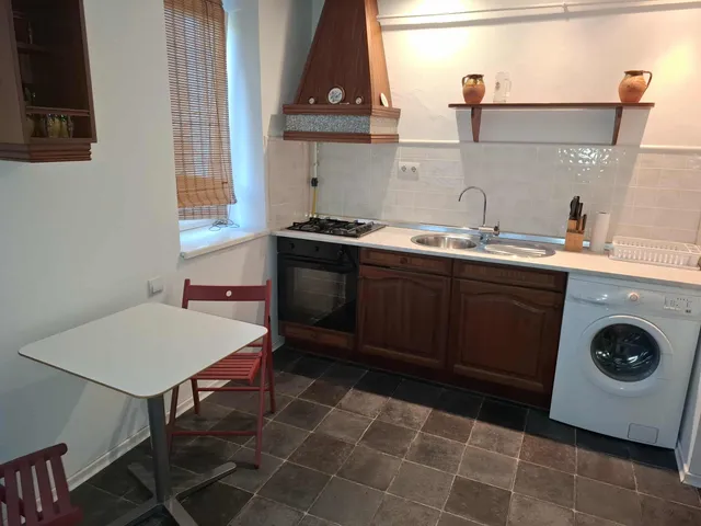 Kiadó ház Pécs, Belváros 50 nm