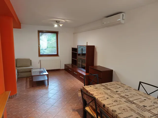 Kiadó lakás Pécs, Egyetemváros 80 nm