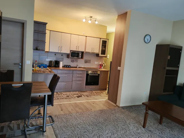 Kiadó lakás Pécs, Egyetemváros 35 nm