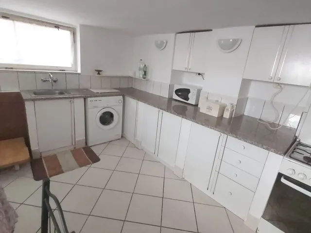 Kiadó lakás Pécs, Egyetemváros 48 nm