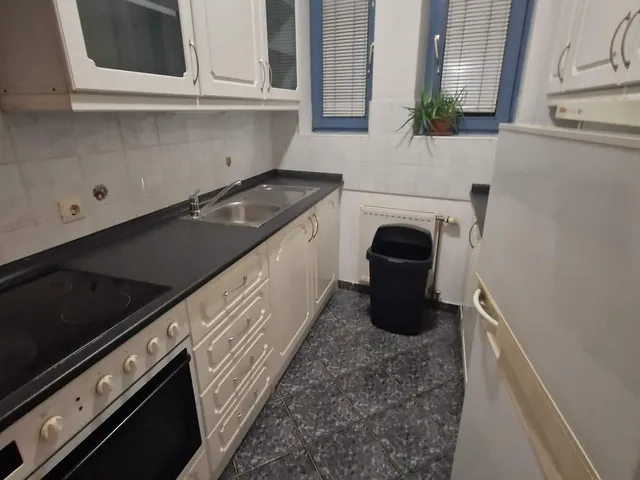 Kiadó lakás Pécs, Belváros 70 nm