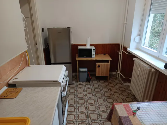 Kiadó lakás Pécs, Egyetemváros 52 nm