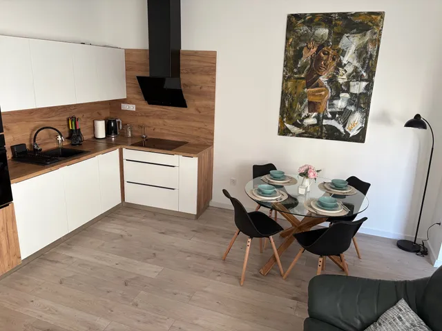 Kiadó lakás Pécs, Belváros 75 nm