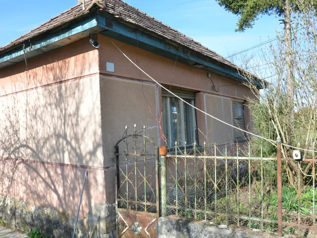 Eladó ház Kisecset, Petőfi út 65 nm