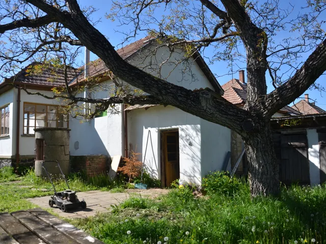 Eladó ház Becske 50 nm