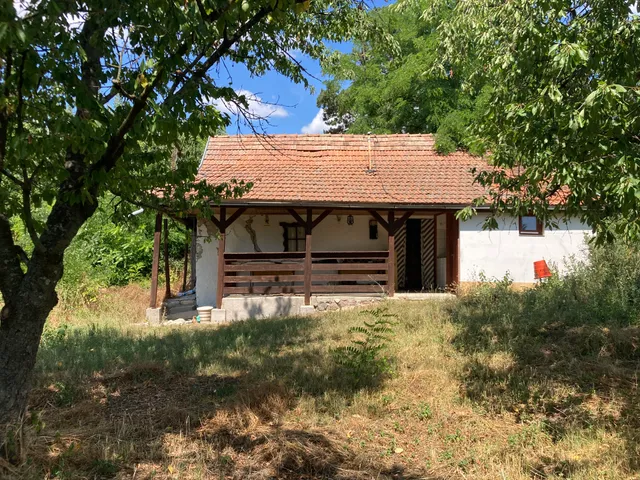Eladó ház Kozárd 30 nm