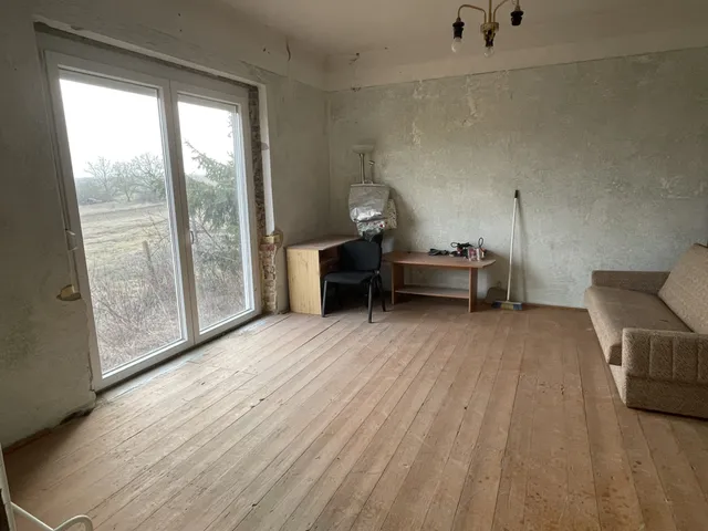 Eladó ház Becske, Hunyadi út 78 nm